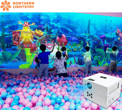 Het laatste nieuws van het bedrijf over Interactieve Muurprojectie Interactieve Smashing Balls Game For Naughty Castle
