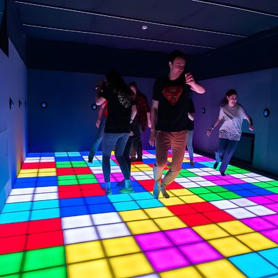 Goede prijs Vermaakpark Interactieve projectie Hopscotch vloer Actieve games Raster Led vloer online