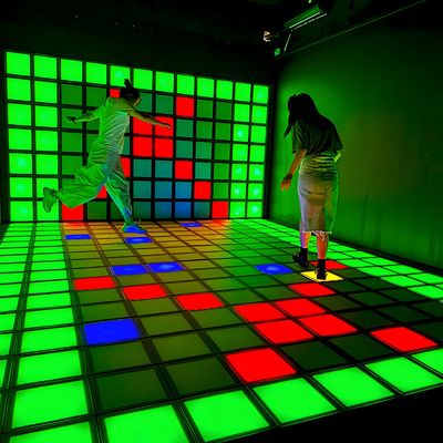 Goede prijs 250V LED Dance Floor Tile Interactieve Game Super Grid 2 Jaar Garantie online