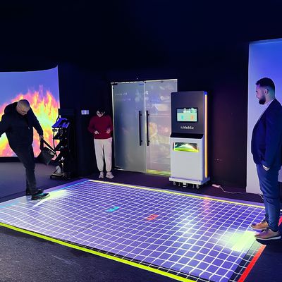 Goede prijs Fitnesscentrum mobiele interactieve vloerprojector 5000lm All In One Machine online