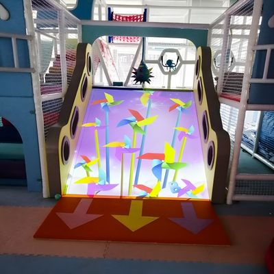 Goede prijs Children's Park Interactieve Spelen Projector Glijspel Interactieve Projector online