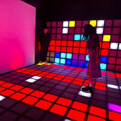 Goede prijs Custom LED Game Floor Program Interactieve Game Room Actief Raster LED Floor Game online