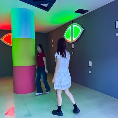 Goede prijs Interactieve verstoppen druk licht activeren spel LED Groen Rood Team werk Game Room Evil Eye online