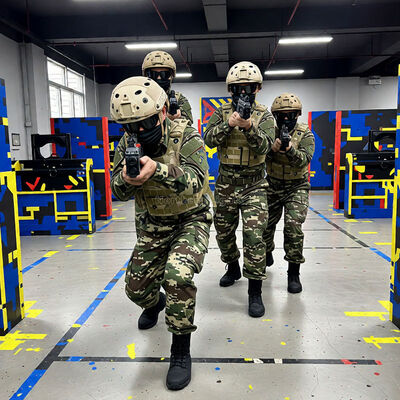 Goede prijs Commerciële kwaliteit, draadloos laser tag systeem set
Compleet met Live-Action CS Replica Guns & Tactical Vests voor Multiplayer Arenas. online