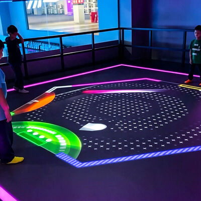 Goede prijs Aurora Motion met Dynamische Visuele Effecten, 6m*6m/7m*7m Groot Scherm, en 8 Populaire Spellen voor VR Parken online