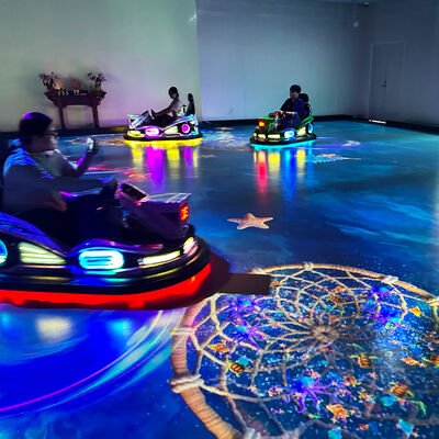 Goede prijs Commerciële Ground Projection Interaction Bumper Car met aangepaste lay-out 8 ingebouwde games en 36V batterij online