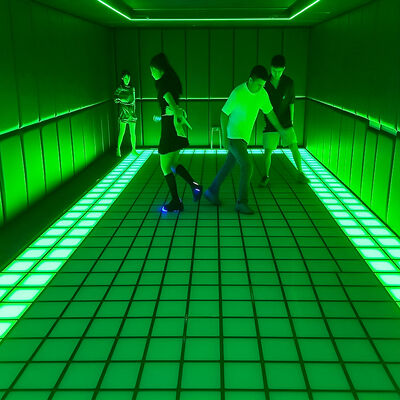 Goede prijs Interactief LED-vloersysteem met 280+ spelniveaus en modulaire 100-900 tegels voor RGB-kleur Active Game LED-vloer online